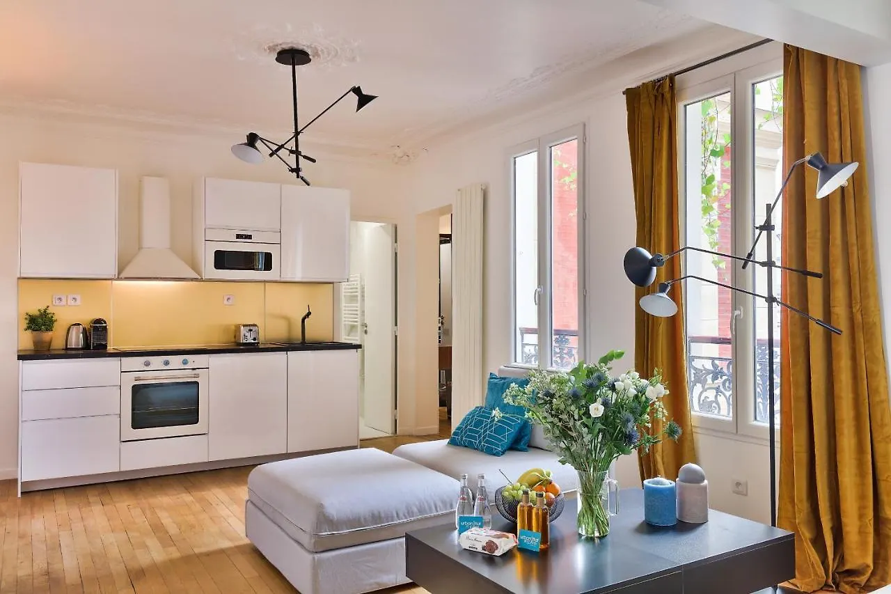 99 - Urban Fabulous 6 Bedrooms Apartment